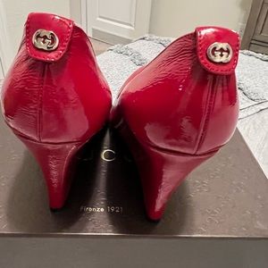 Ladies Gucci wedge/heel size 38 1/2.